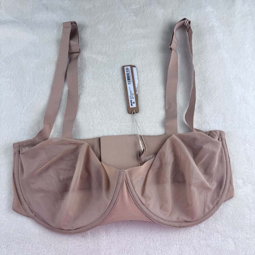 SKIMS No Show Molded Unlined Balconette Bra 36DD Clay